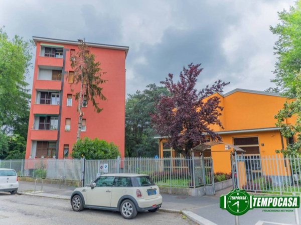 appartamento in affitto a Milano in zona Forze Armate