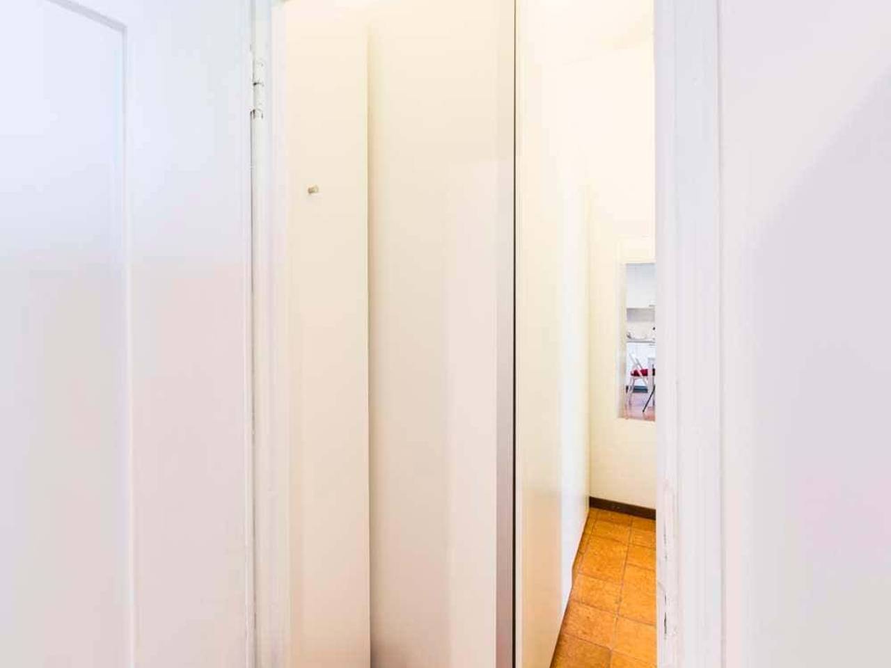 negozio in affitto a Milano in zona Lorenteggio