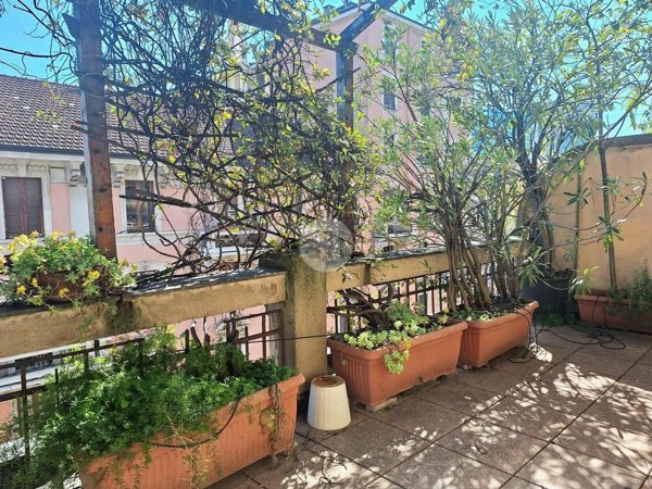 appartamento in affitto a Milano in zona Isola