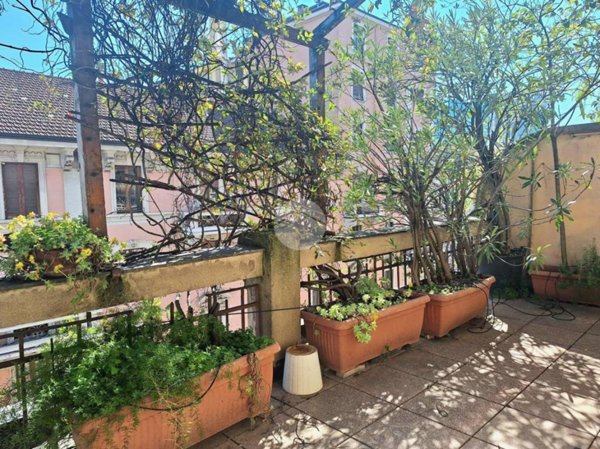 appartamento in affitto a Milano in zona Isola