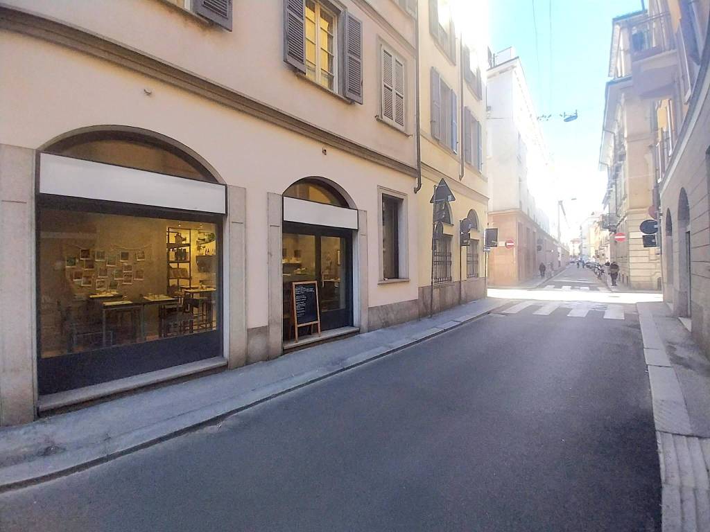 negozio in affitto a Milano