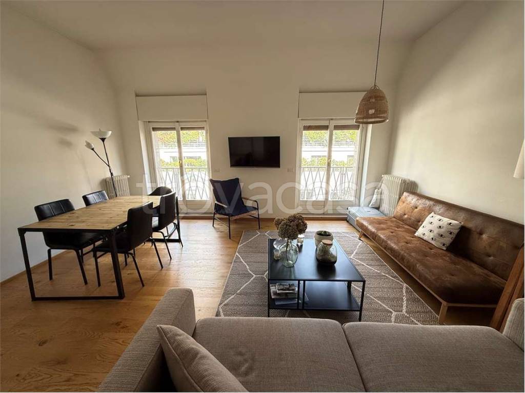 appartamento in affitto a Milano in zona Sant'Ambrogio