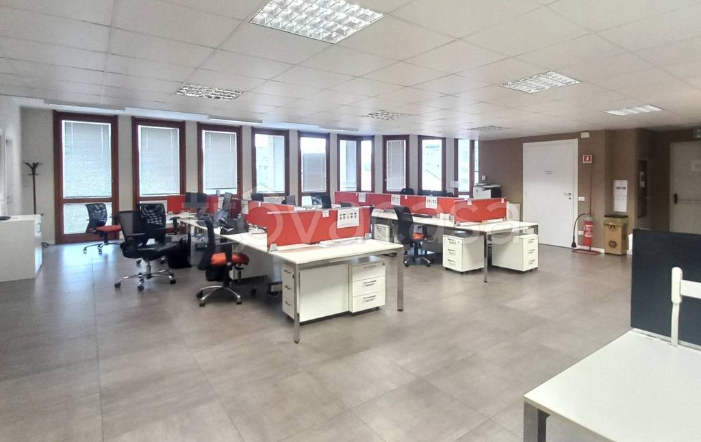 ufficio in affitto a Milano in zona Centro Direzionale