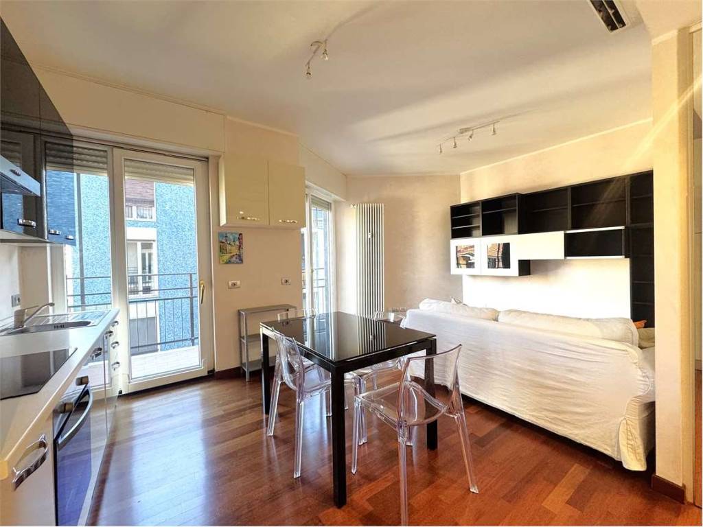 appartamento in affitto a Milano in zona Lorenteggio