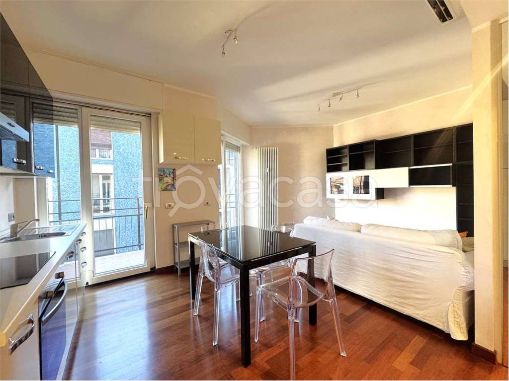 appartamento in affitto a Milano in zona Lorenteggio