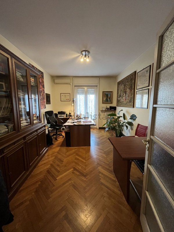 ufficio in affitto a Milano in zona XXII Marzo