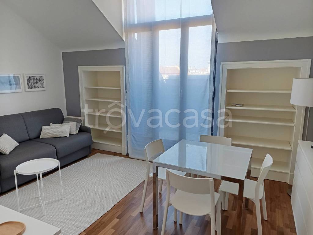 appartamento in affitto a Milano in zona Porta Nuova