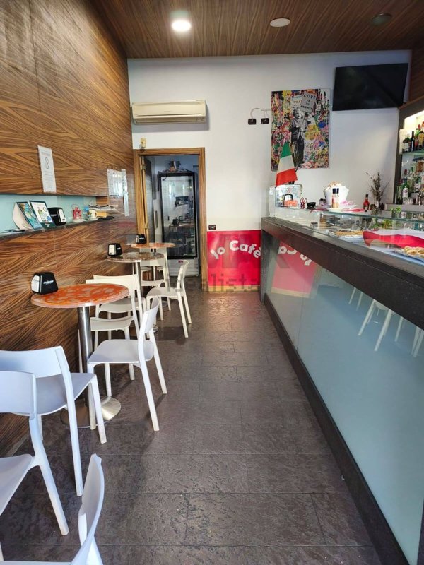 negozio in affitto a Milano in zona Isola