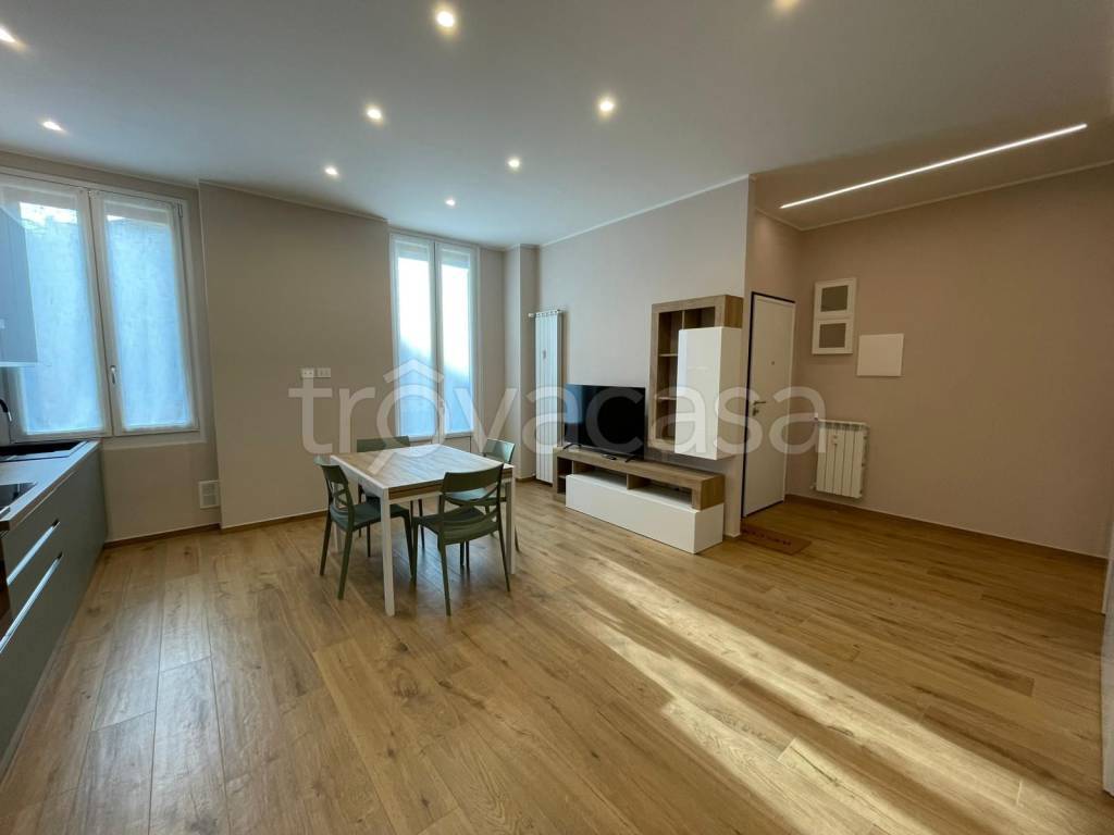 appartamento in affitto a Milano in zona Ponte Seveso