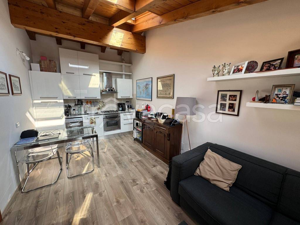 appartamento in affitto a Milano in zona Sant'Ambrogio