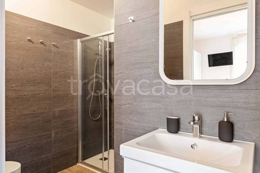 appartamento in affitto a Milano in zona Guastalla