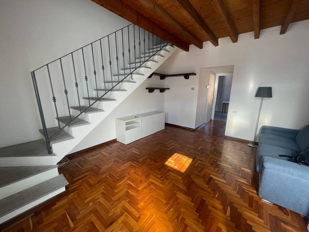 appartamento in affitto a Milano in zona Guastalla
