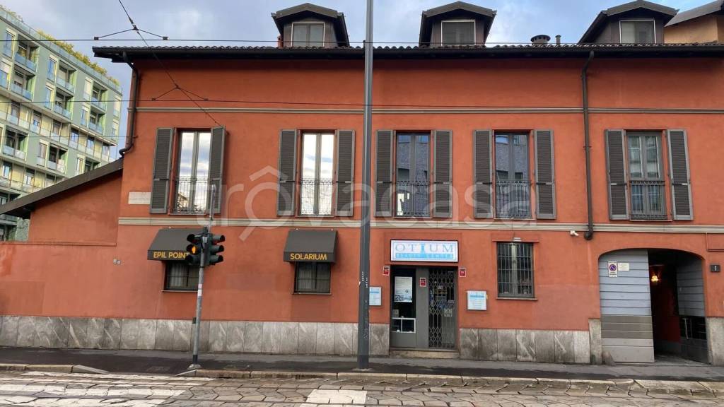 negozio in affitto a Milano in zona Bocconi