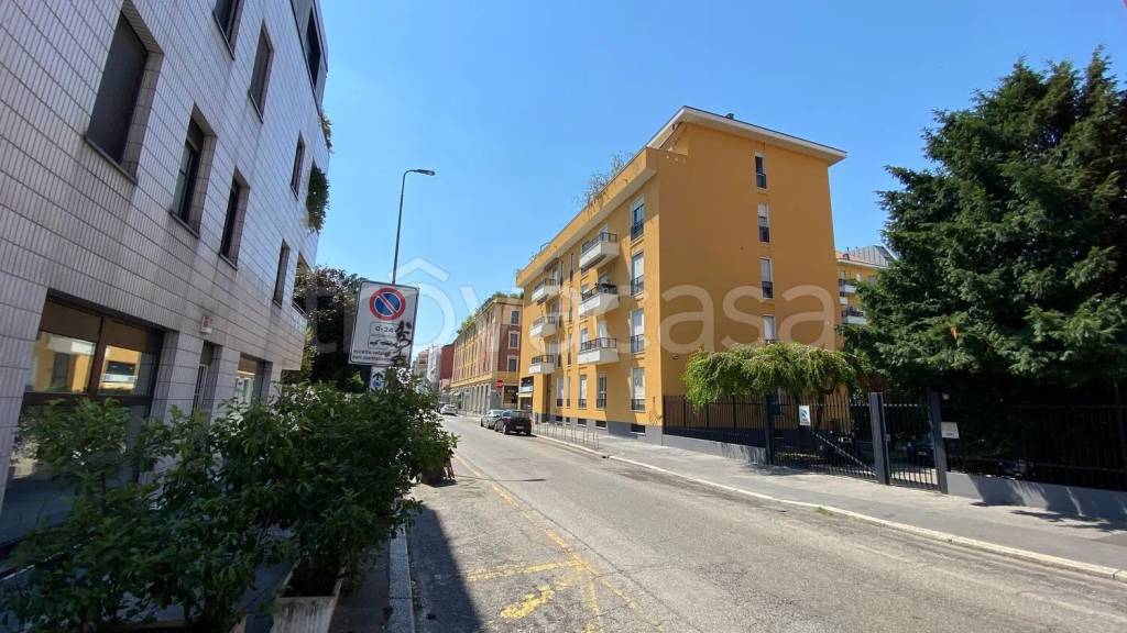 negozio in affitto a Milano in zona Porta Romana