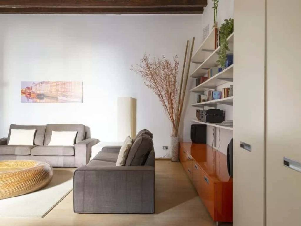 appartamento in affitto a Milano in zona Porta Nuova