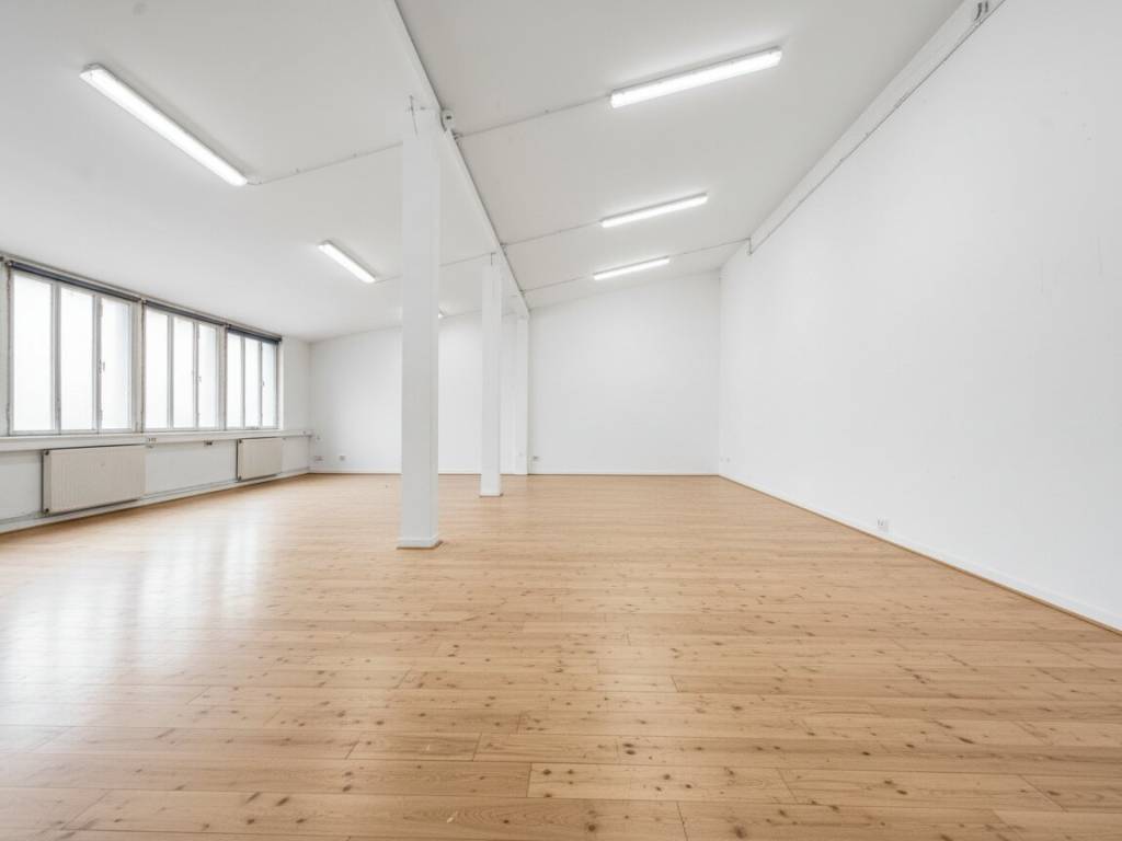 negozio in affitto a Milano in zona Barona