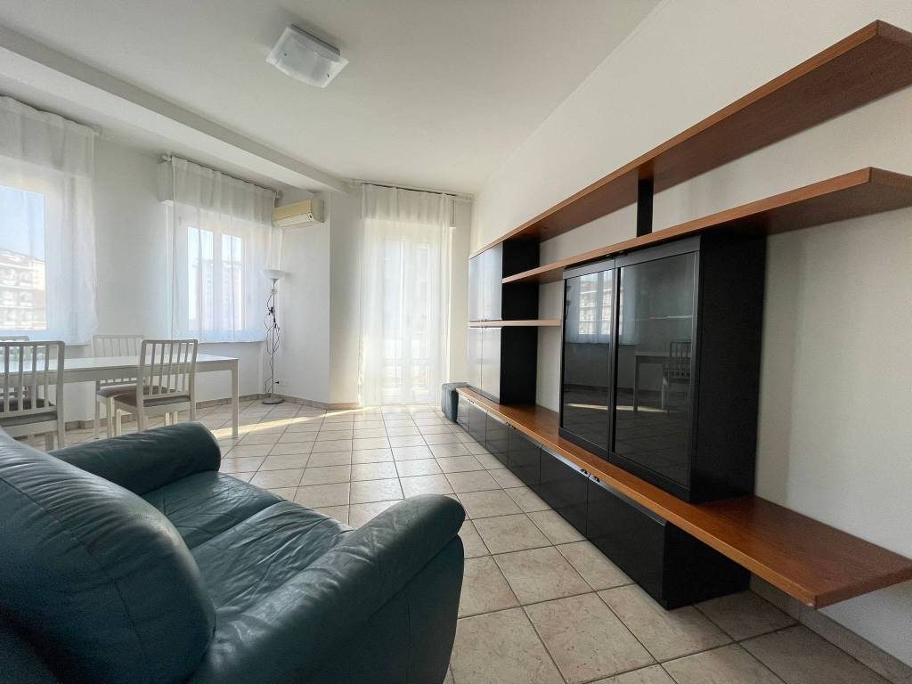 appartamento in affitto a Milano in zona Lorenteggio