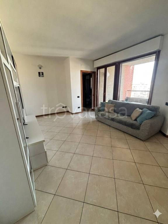 appartamento in affitto a Milano in zona Adriano