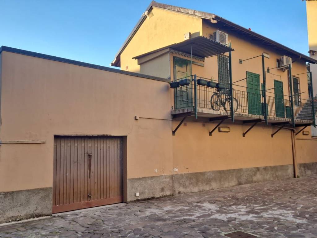 locale commerciale in affitto a Milano in zona Ponte Lambro