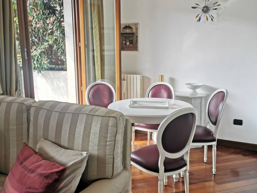 appartamento in affitto a Milano in zona Porta Genova