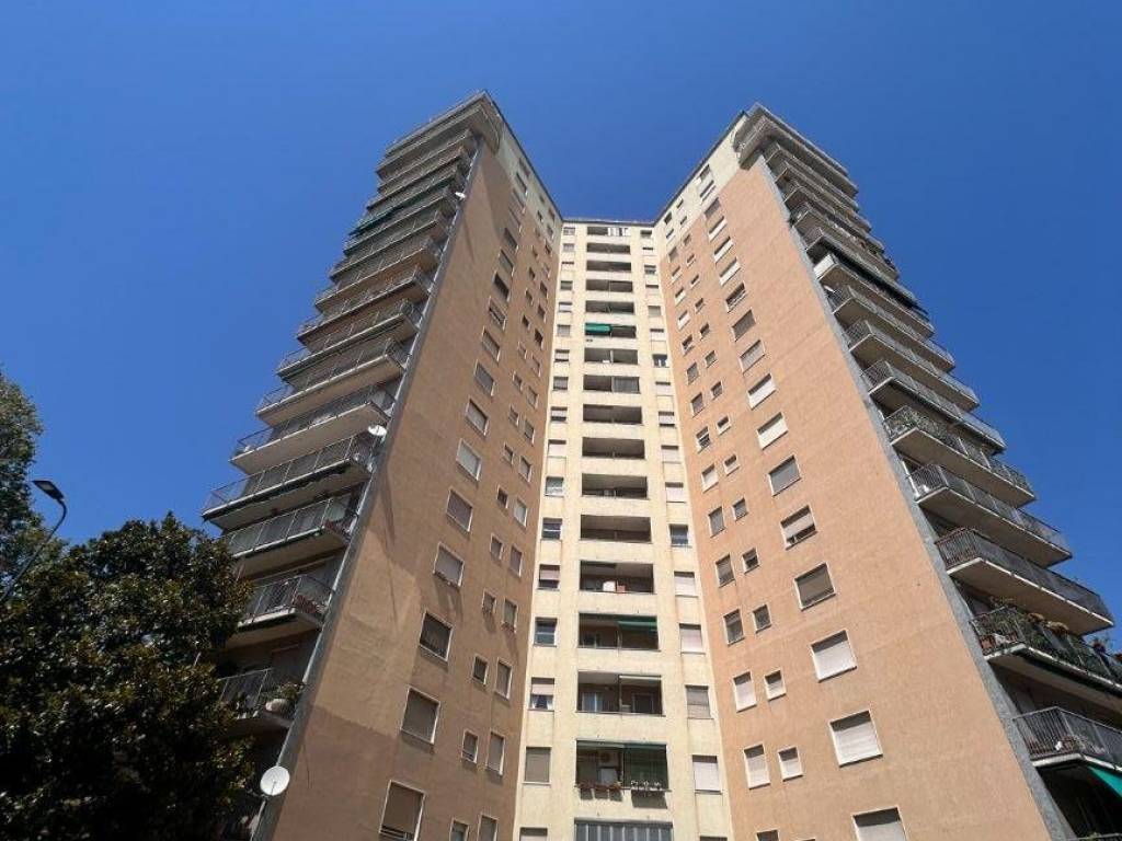 appartamento in affitto a Milano in zona Famagosta
