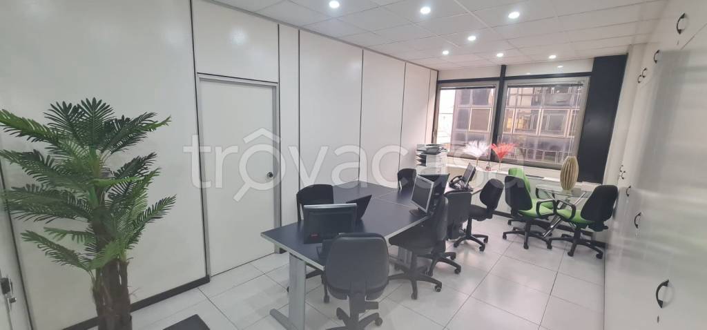 ufficio in affitto a Milano in zona Gallaratese