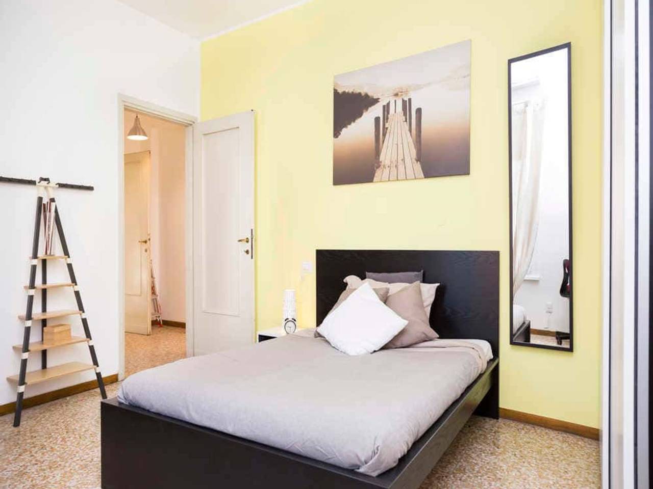 negozio in affitto a Milano in zona Cagnola