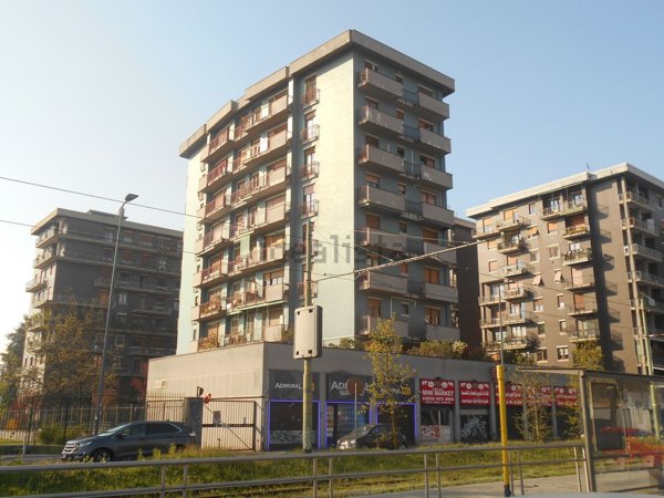 locale di sgombero in affitto a Milano in zona Lorenteggio