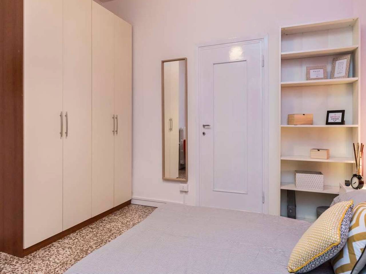 negozio in affitto a Milano in zona Forlanini