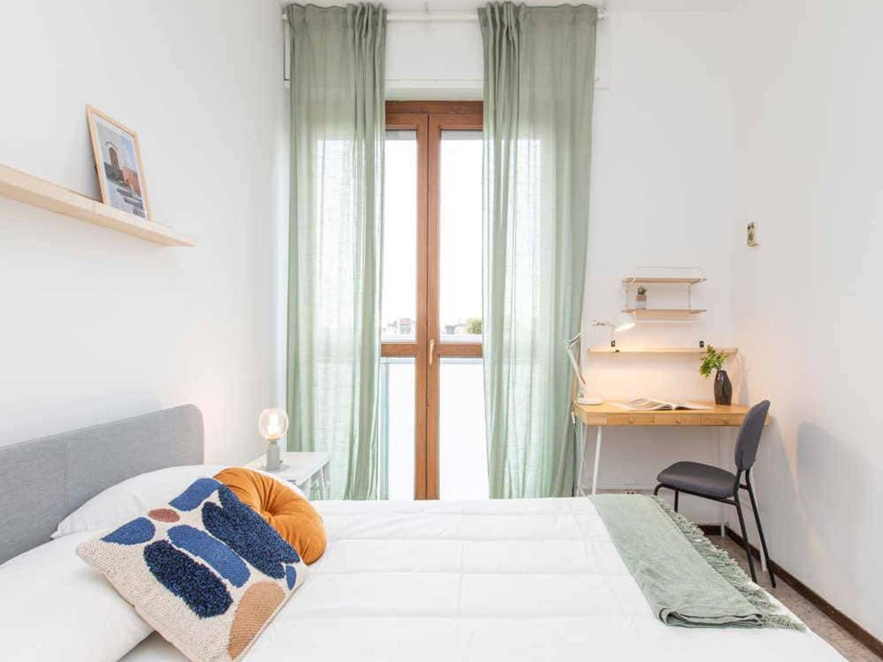 negozio in affitto a Milano in zona Isola