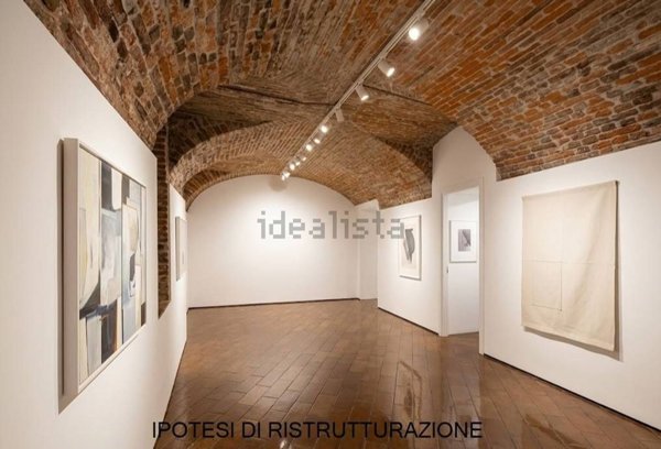 locale commerciale in affitto a Milano