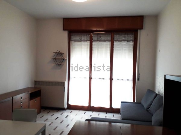 appartamento in affitto a Milano in zona Lorenteggio