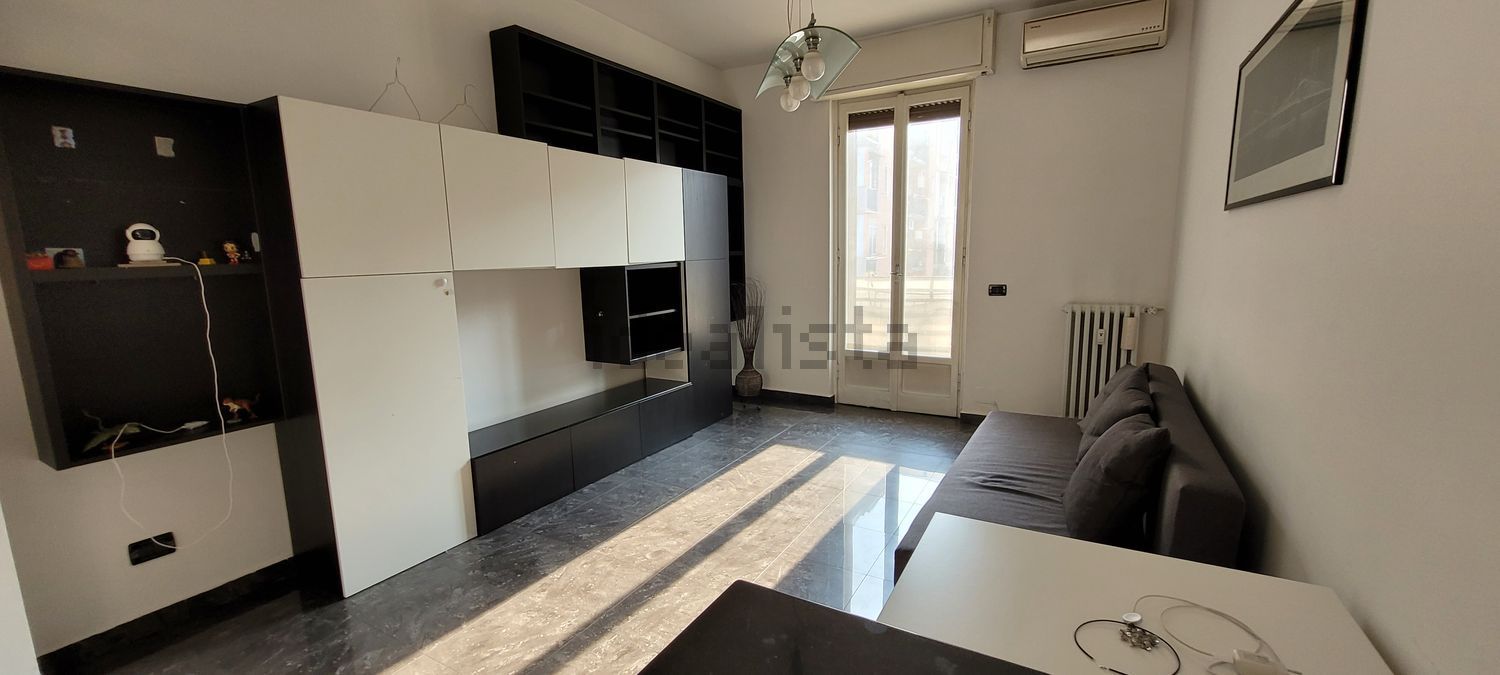 appartamento in affitto a Milano in zona Lorenteggio