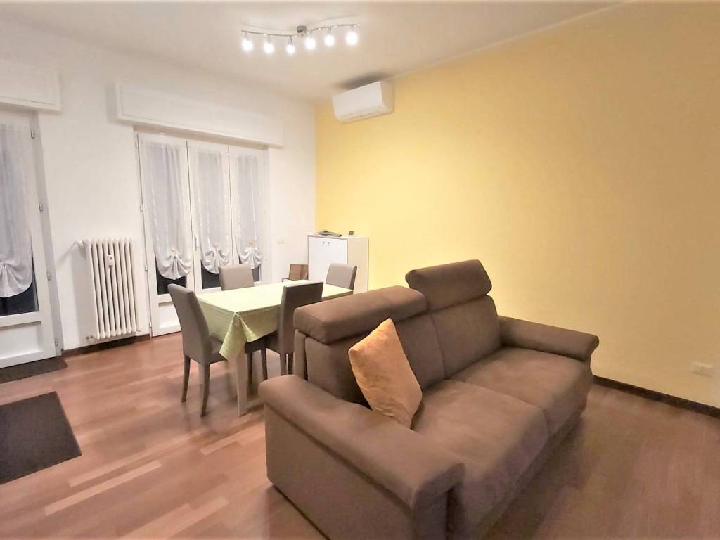 appartamento in affitto a Milano in zona Lorenteggio