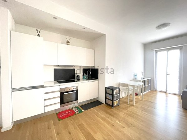 appartamento in affitto a Milano in zona Lorenteggio