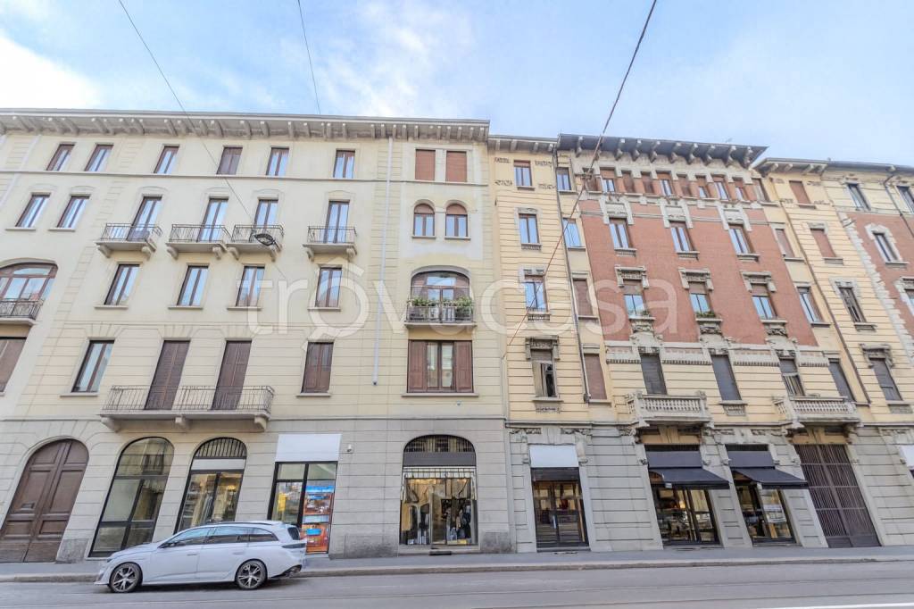 negozio in affitto a Milano