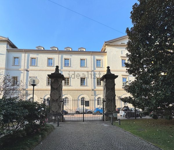 appartamento in affitto a Milano in zona Sant'Ambrogio