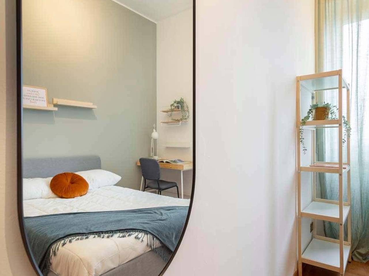 negozio in affitto a Milano in zona Piazzale Lodi