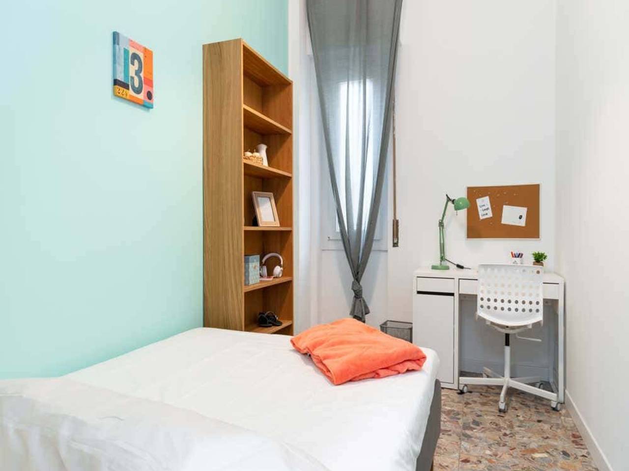 negozio in affitto a Milano in zona Isola