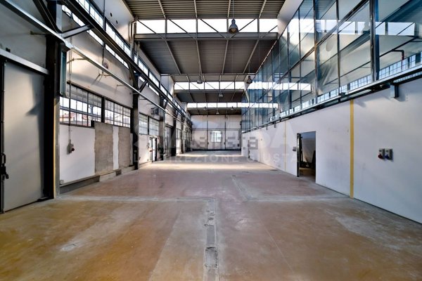 capannone in affitto a Milano in zona Lambrate