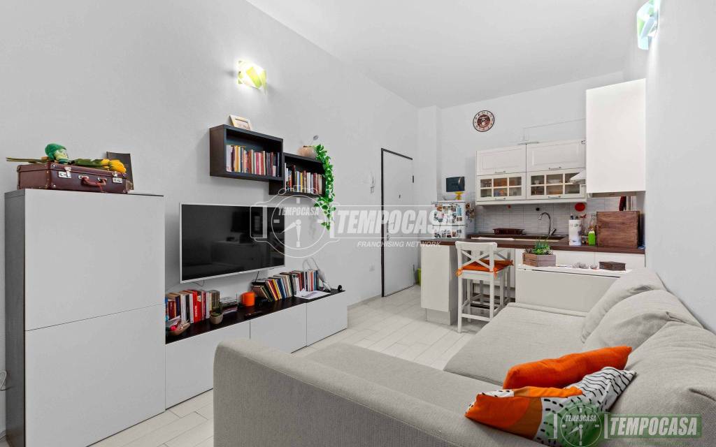 appartamento in affitto a Milano in zona Lorenteggio