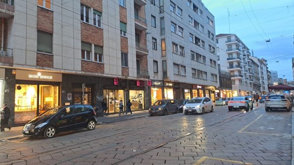 negozio in affitto a Milano