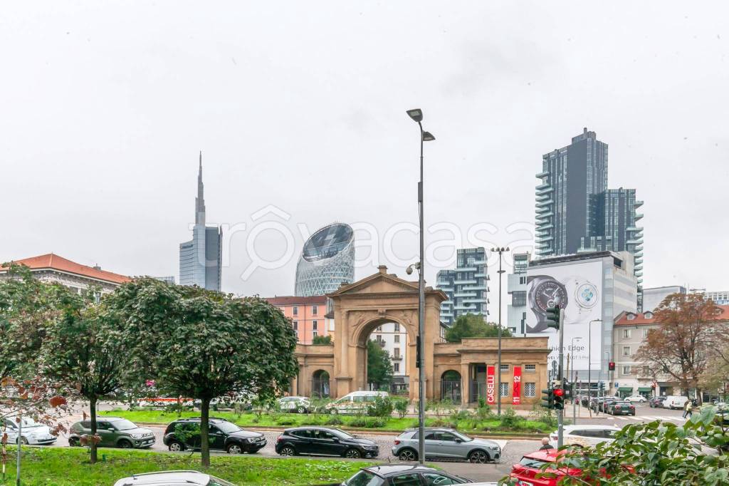 appartamento in affitto a Milano in zona Porta Nuova