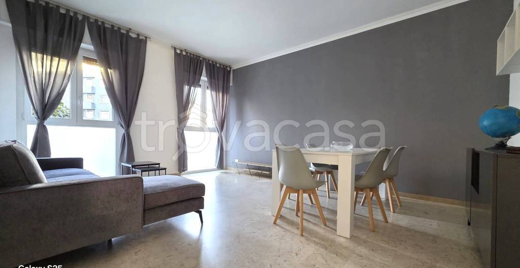 appartamento in affitto a Milano in zona Lorenteggio