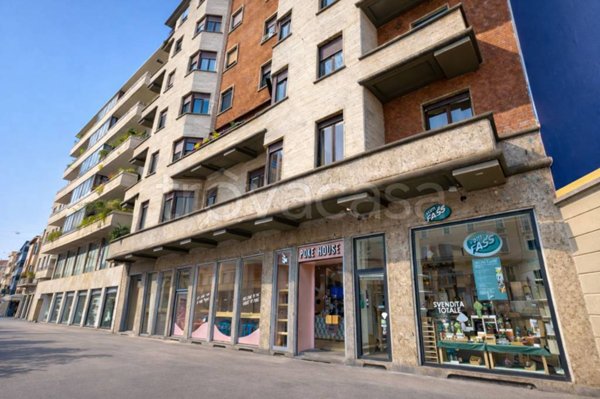 negozio in affitto a Milano