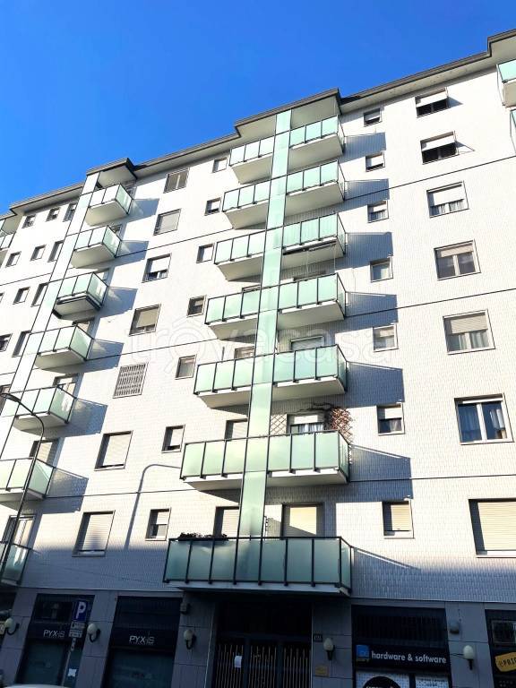 appartamento in affitto a Milano in zona Lorenteggio