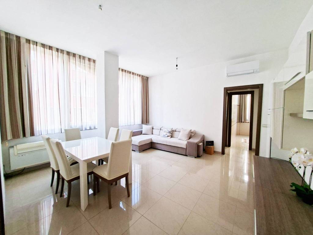 appartamento in affitto a Milano in zona Famagosta