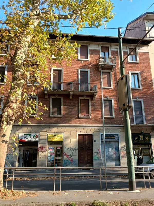 appartamento in affitto a Milano in zona Lorenteggio