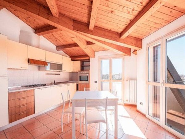 appartamento in affitto a Milano in zona XXII Marzo