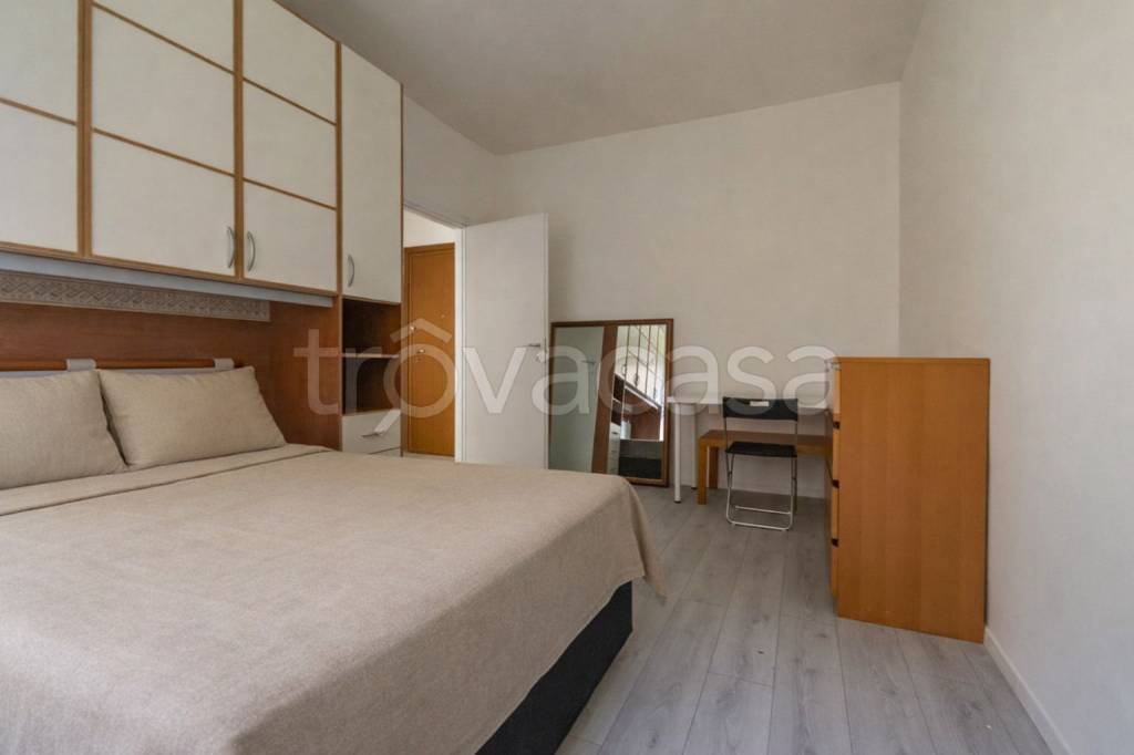 appartamento in affitto a Milano in zona Famagosta